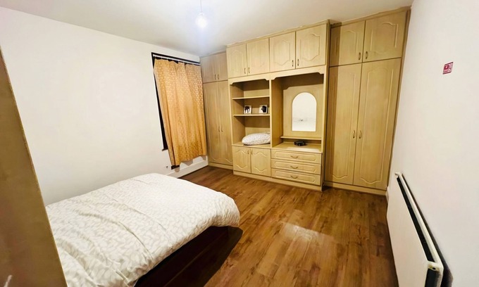 Wembley Central Casa | Infinity Lodge