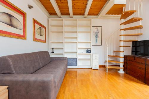 Casoretto Apartamento | INGEGNOLI1 Bright top floor apartment