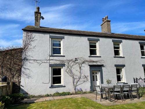 Hawes Casa | Ings House