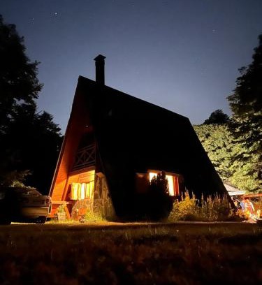 Lanin National Park Chalet De Esquí | Inigualable Cabaña a orillas del Lago Hermoso