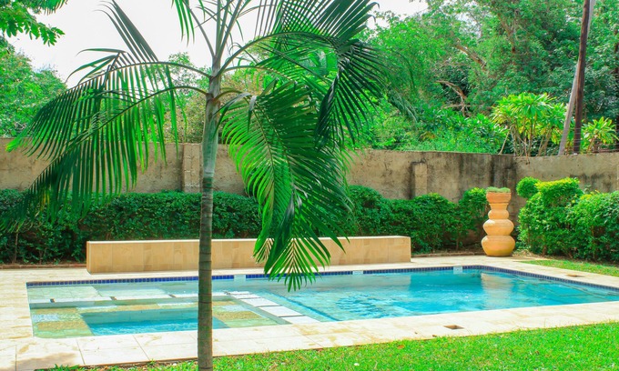 Victoria Falls Casa | Inkindaba Guest House