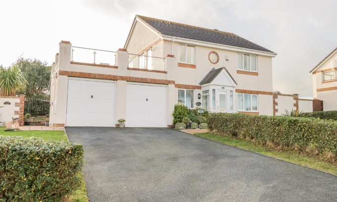 Trearddur Bay Casa | Inland View