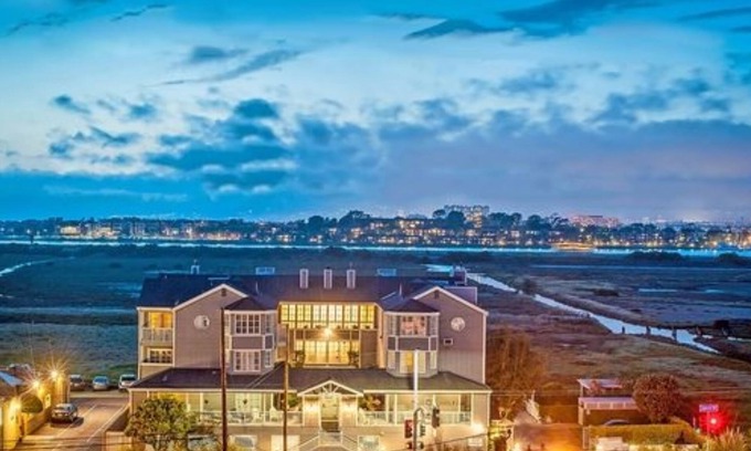 Playa Del Rey Cama Y Desayuno | Inn at Playa del Rey