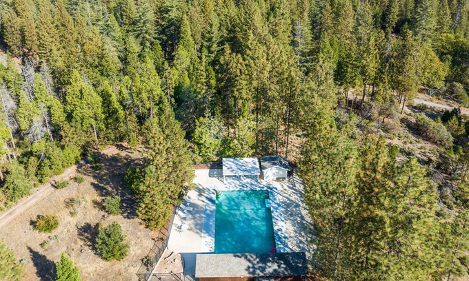 Groveland Hotel | Inn at Sugar Pine Ranch