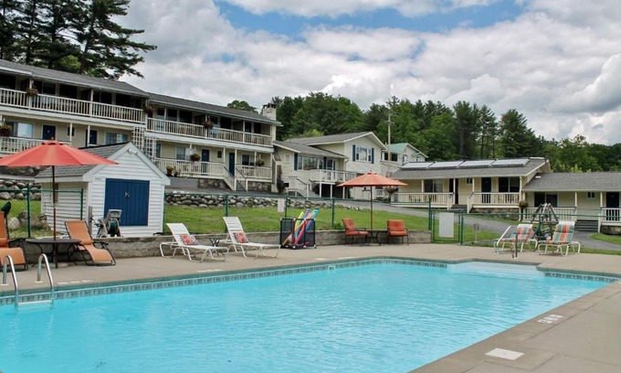 Lake George Hotel | Inn on The Hill