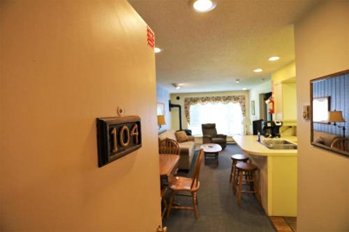 Waterville Valley Casa | Inns of WV 104