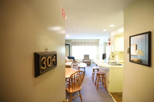 Waterville Valley Casa | Inns of WV 304, 1bd, WV