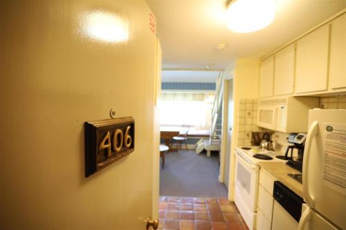 Waterville Valley Casa | Inns of WV 406