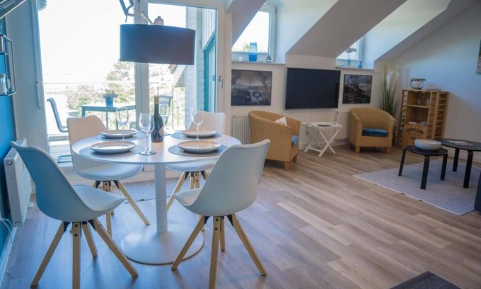 Fehmarn Apartamento | Inselblume 78 - vacation home with beach chair in Burgtiefe
