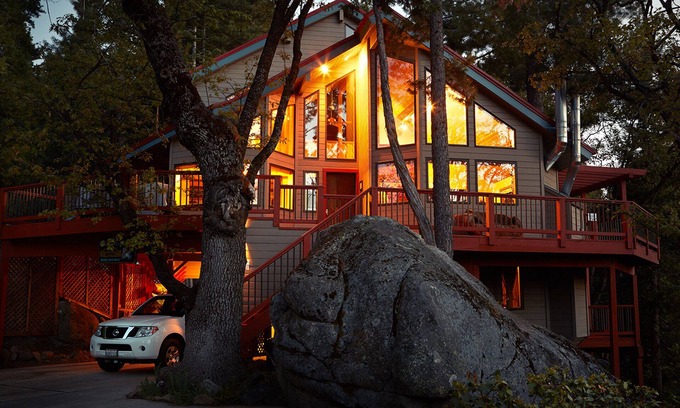 Yosemite West Casa | Dentro de Yosemite N. P. Gates!, nuestra casa de lujo está a minutos de las atracciones del valle.