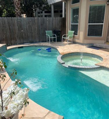 Uptown Casa | INSPERIT Home at Galleria with heated pool spa