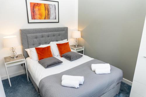 Swindon Apartamento | Inspiration by Olauda SA - 3 Bed House with Free Parking