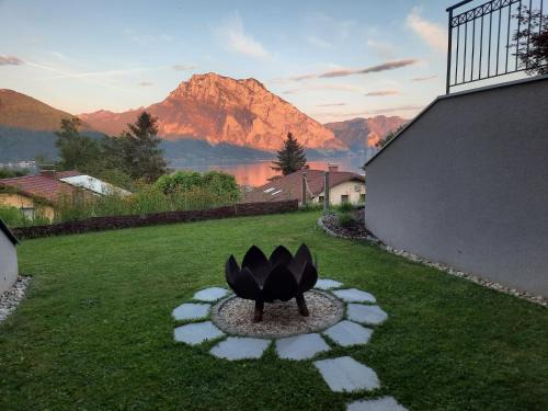 Altmuenster Apartamento | Inspiration - zwei Terrassen mit Seeblick und Garten