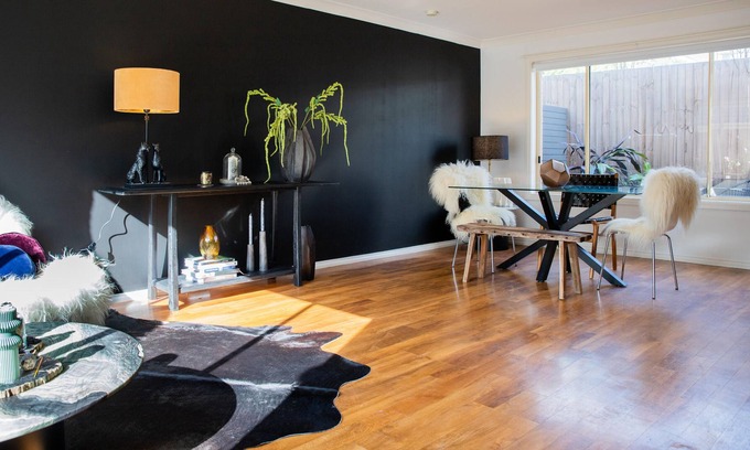 Mittagong Villa | Insta - Worthy Black Rose Villa