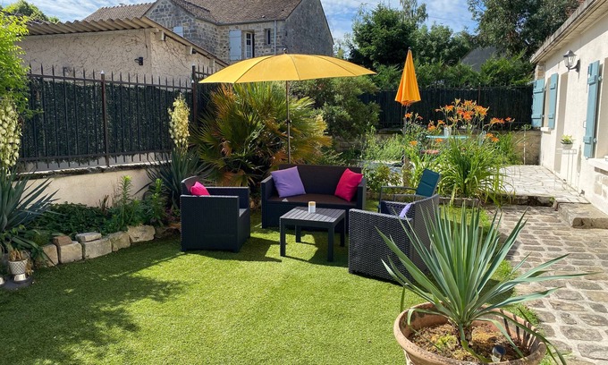 Barbizon Apartamento | INSTANT FLEURY: cozy studio with secret garden!