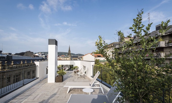 San Sebastian Centro Hotel | Intelier Victoria Hotel