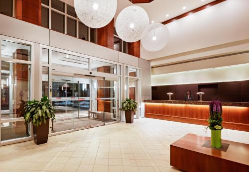 Cleveland Hotel | InterContinental Suites Hotel Cleveland by IHG