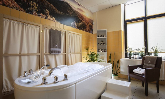 Swieradow-Zdroj Hotel | Interferie Aquapark Sport Hotel Malachit