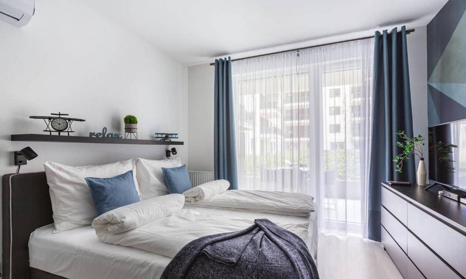 Corvin negyed Apartamento | Interior Eyecandy With Private Terrace