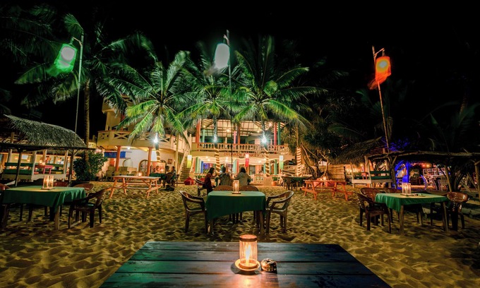 Thiranagama Hotel | International Beach Hotel and Restaurant