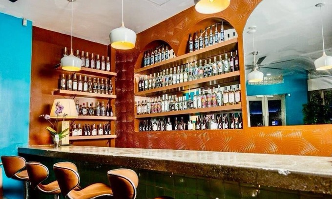 Avenida Revolución Hotel | INTJ Hotel