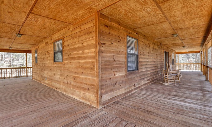 Cosby Casa | Into the Wild - 2 Bedrooms, 3 Baths, Sleeps 6 Home by RedAwning
