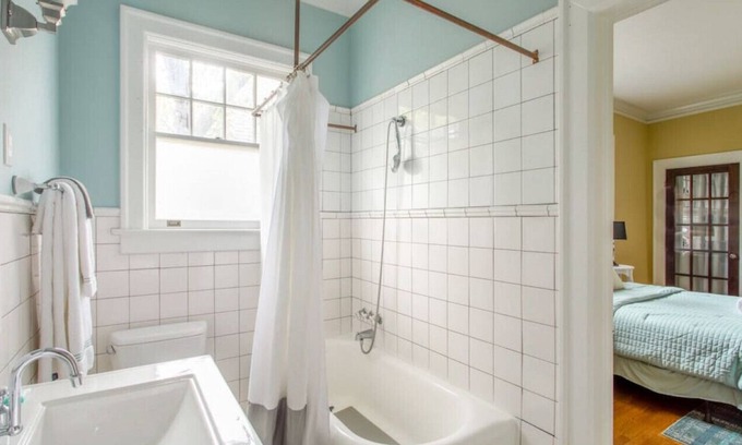 Poncey-Highland Casa | Intown Dream with Backyard