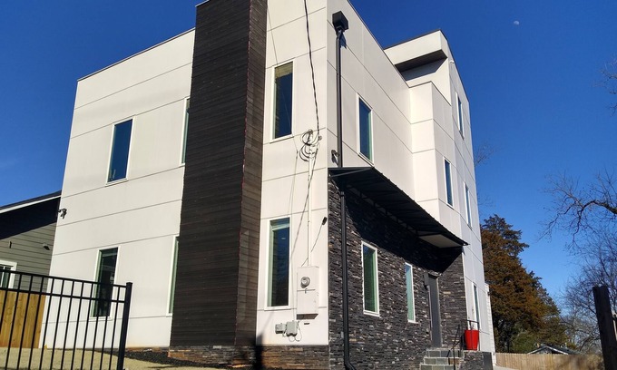 Edgewood Casa | INTOWN, MODERN, 3 STORY HOME WITH HUGE ROOFTOP TERRACE