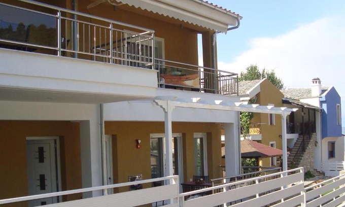 Chrisi Akti Apartamento | Intra Mare