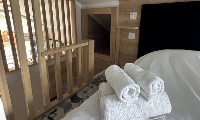 South Galson Cabina | Inverness Lodge-Free Parking-Balcony-Sleeps 4