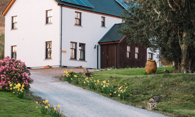 Fort William Casa | Inverskilavulin Estate - Maclean House
