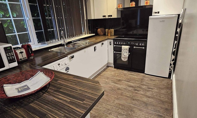 Little Holland Apartamento | Inviting 1-Bed Apartment in Dartford