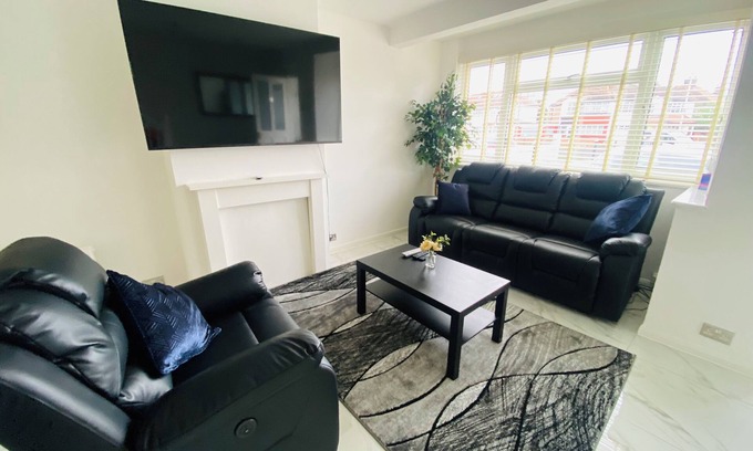 Beverley Casa | Inviting 4-Bed House in Leeds
