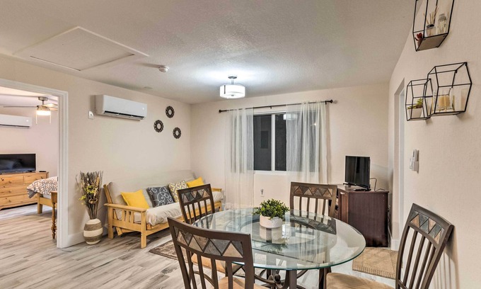 Riviera Beach Apartamento | Inviting Apartment < 2 Mi to Riviera Beach!