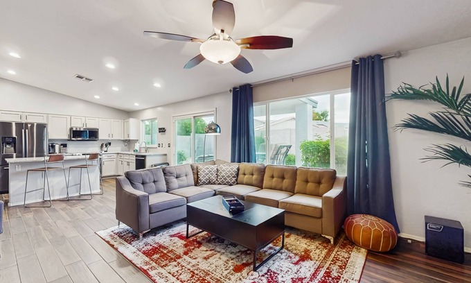 Estrella Vista Casa | Inviting home with patio, enclosed yard, fireplace, office, streaming, W/D, AC