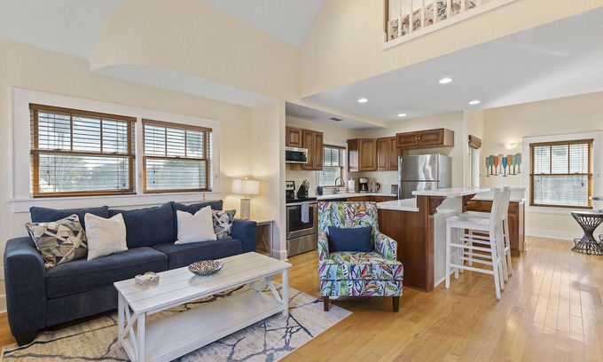 New Smyrna Beach Condominio | Inviting Lofted Cottage Near Flagler Ave