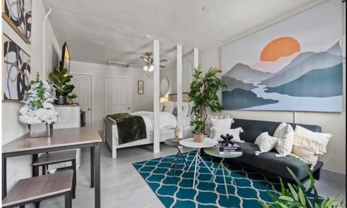Bryant Apartamento | Inviting Oasis - Cozy, Spotless, and Comfortable Room