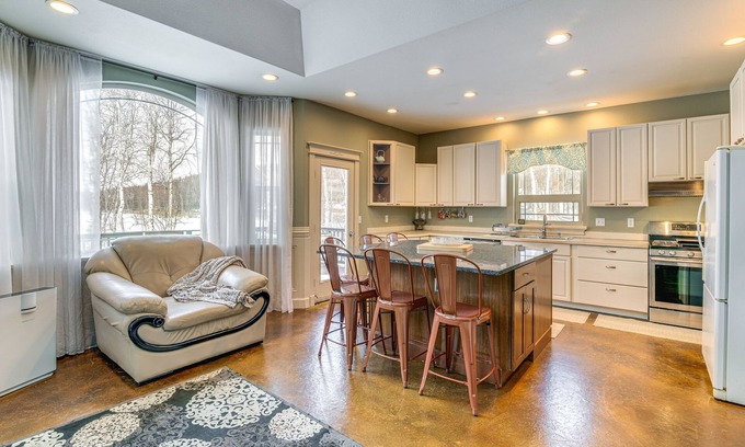 Knik-Fairview Casa | Inviting Wasilla Vacation Rental: 6 Mi to Big Lake