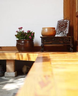 Gahoe-dong Casa | Inwoo Guesthouse