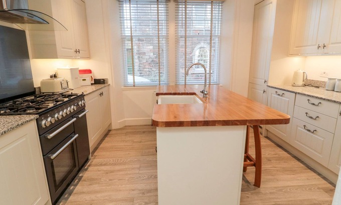 Berwick-upon-Tweed Cabaña | Iona 10 Palace Street East
