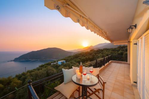 Agia Kiriaki Apartamento | Ionian View Apartments - Parga Panoramic Seaview Gems