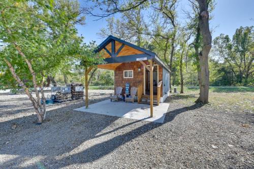 Austinville Apartamento | Iowa Tiny Cabin Near Pine Lake State Park