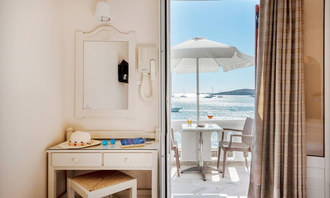 Paros Hotel | Irene Hotel - Beachfront