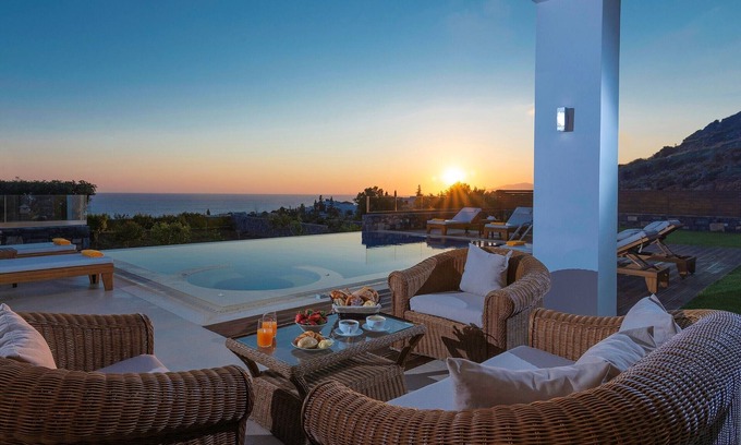Koutouloufari Villa | IRIDA VILLA, lujo con piscina privada climatizada, vistas increíbles, junto al mar