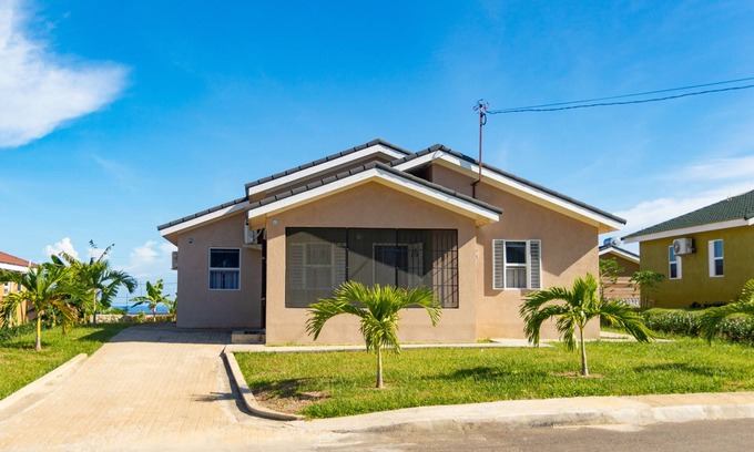 Florence Hall Village Casa | Irie Paradise Getaway Brand New Gated Community