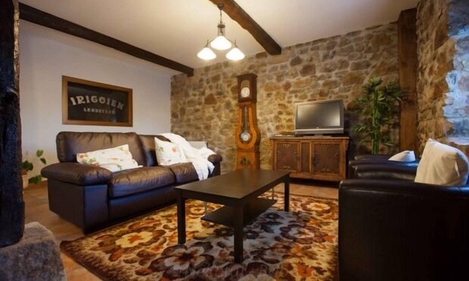 Zubieta Cabaña | Caserío rural en Zubieta, con WiFi Gratis a 7km de San Sebastián ideal familias