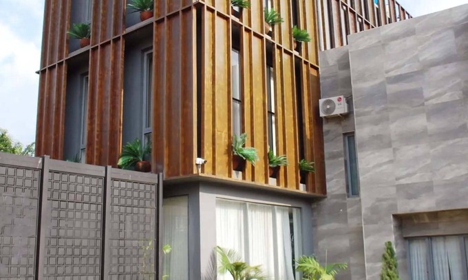 Wuse 2 Hotel | IRIS HOTEL