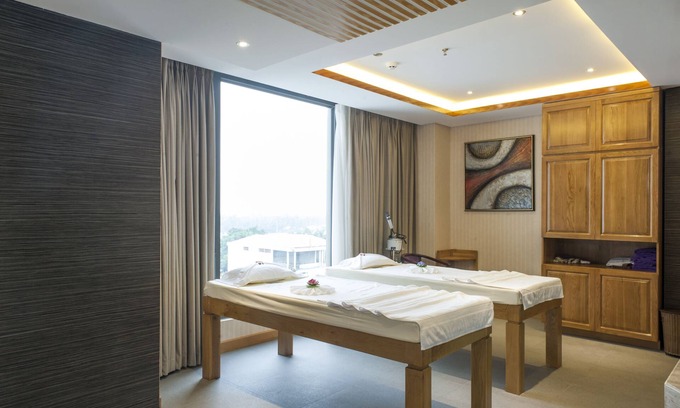 Ninh Kieu Hotel | Iris Hotel