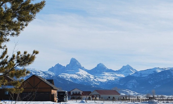Clawson Cabina | Irish Eyes on the Tetons in Teton Valley