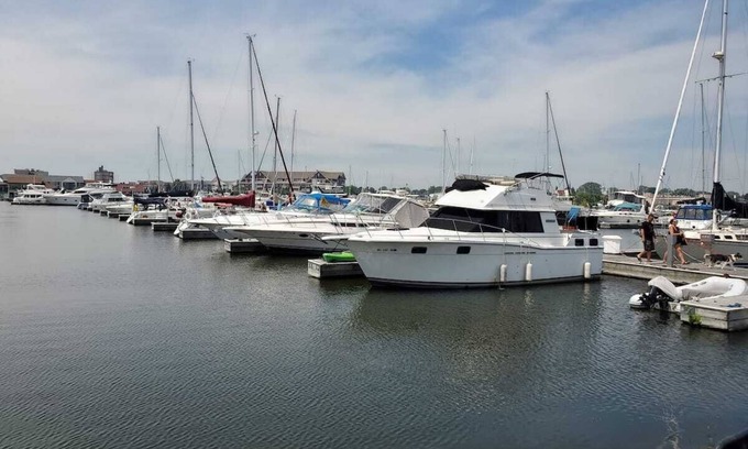 Racine Alquiler De Eote | Irish Mist V @ Reefpoint Marina